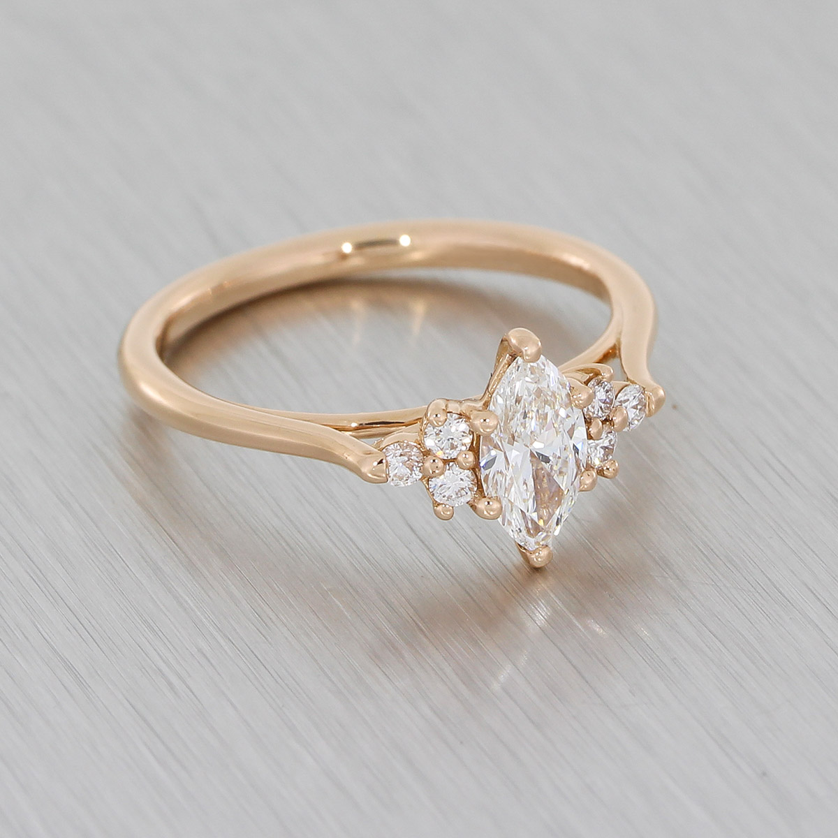 Statement Star Halo Diamond Engagement Ring | R1155W | Valina Engagement  Rings
