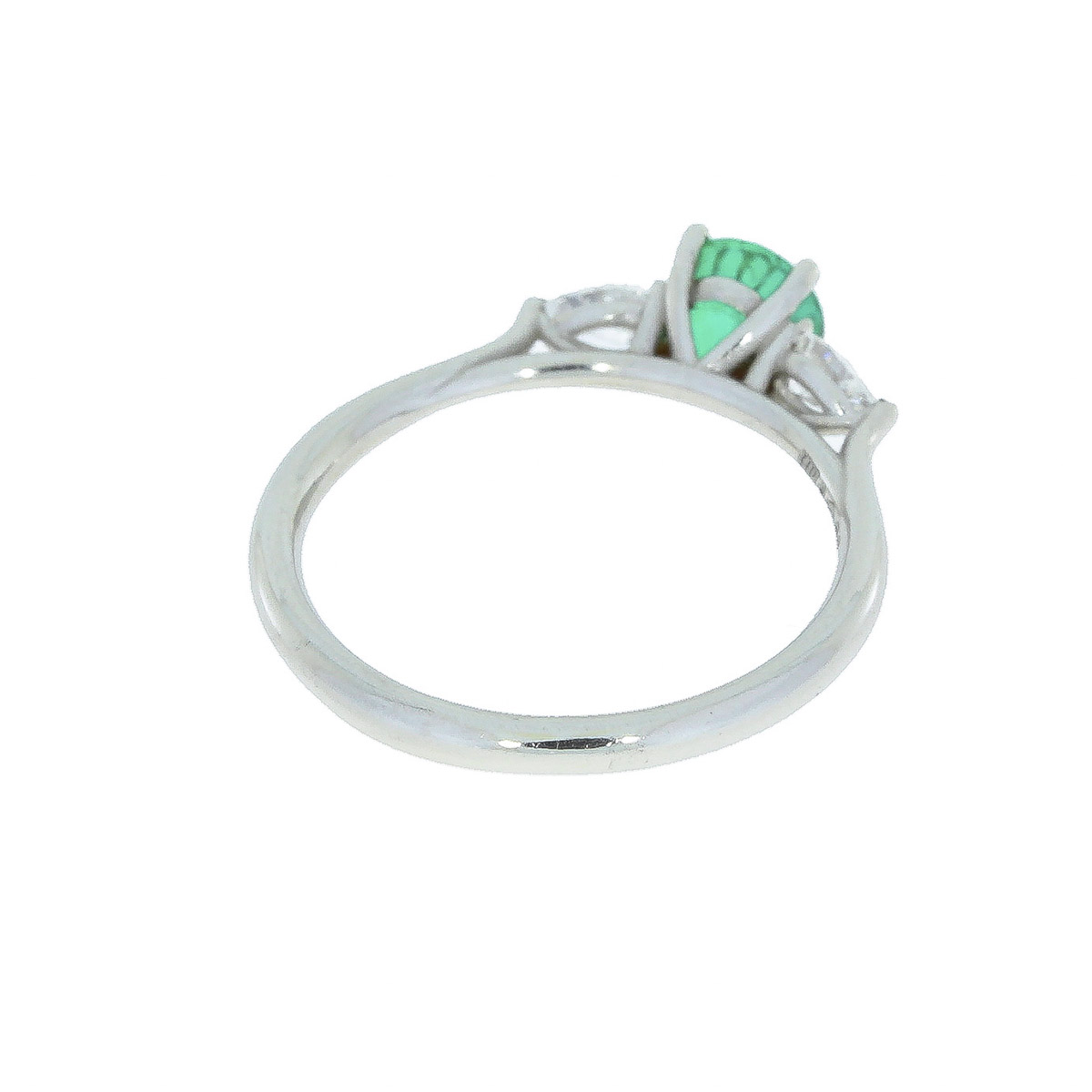 How to Clean White Gold Jewelry?